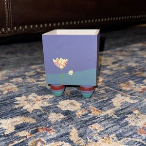 NATURAL LIFE Robin Rawlings wooden pencil/pen holder w/feet for desk blue/purple